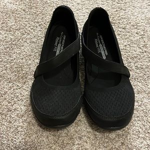 Skechers wise 8.5